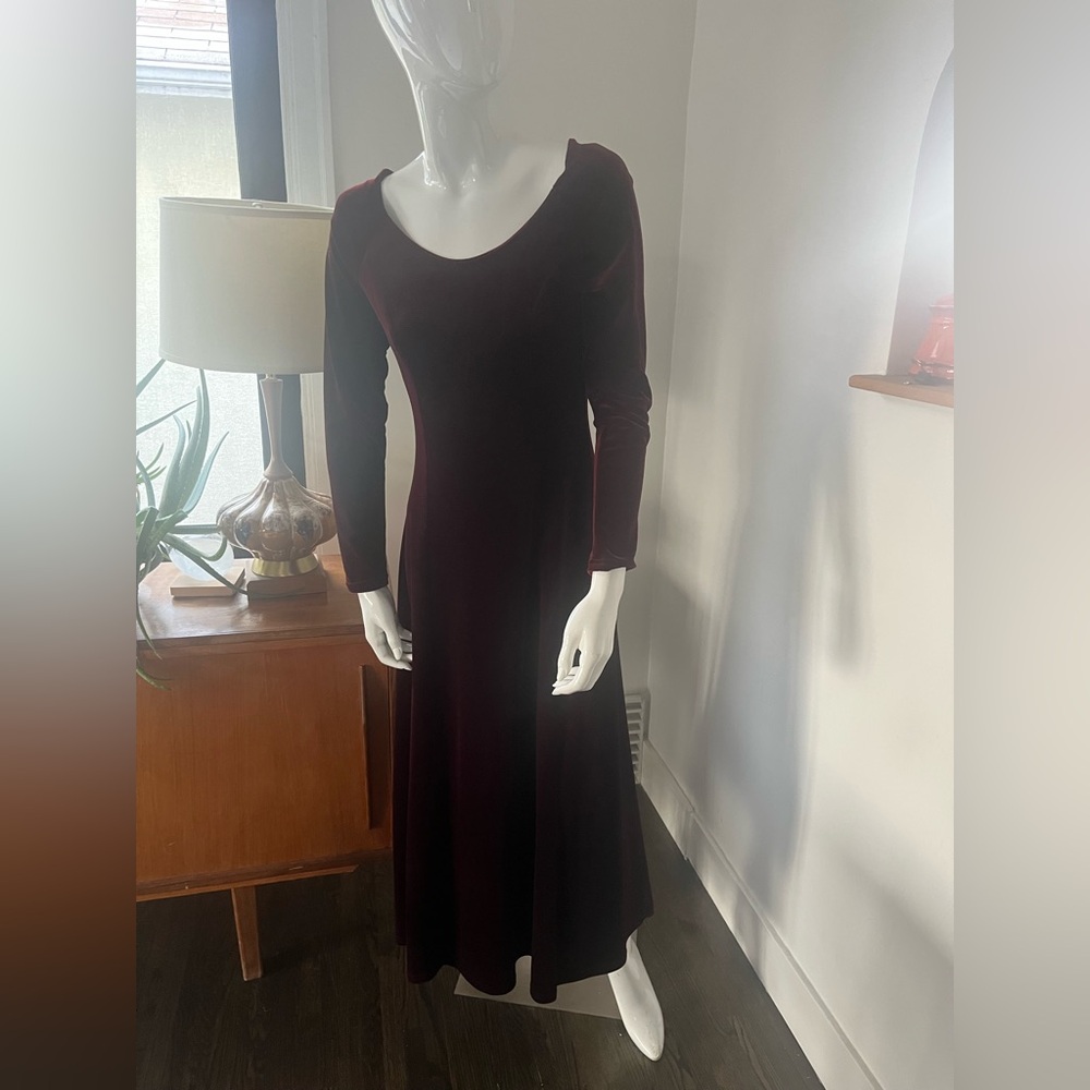 Moda Burgundy Long Sleeve Velvet Dress